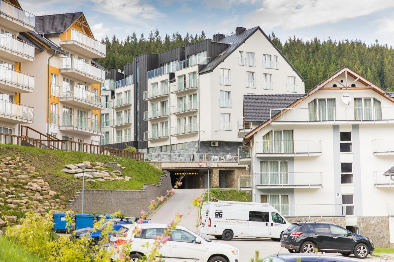 سيينا Ms-Apart Apartamenty Przy Stoku - Czarna Gora المظهر الخارجي الصورة